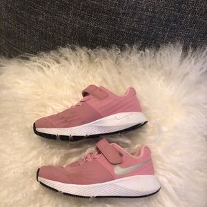 Little kid Pink Nike 10.5C
